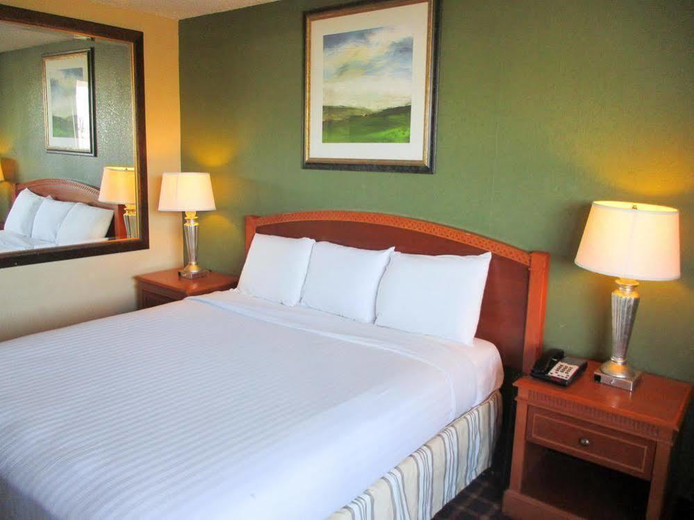 Oyo Hotel Bossier City La - Red River Exterior foto
